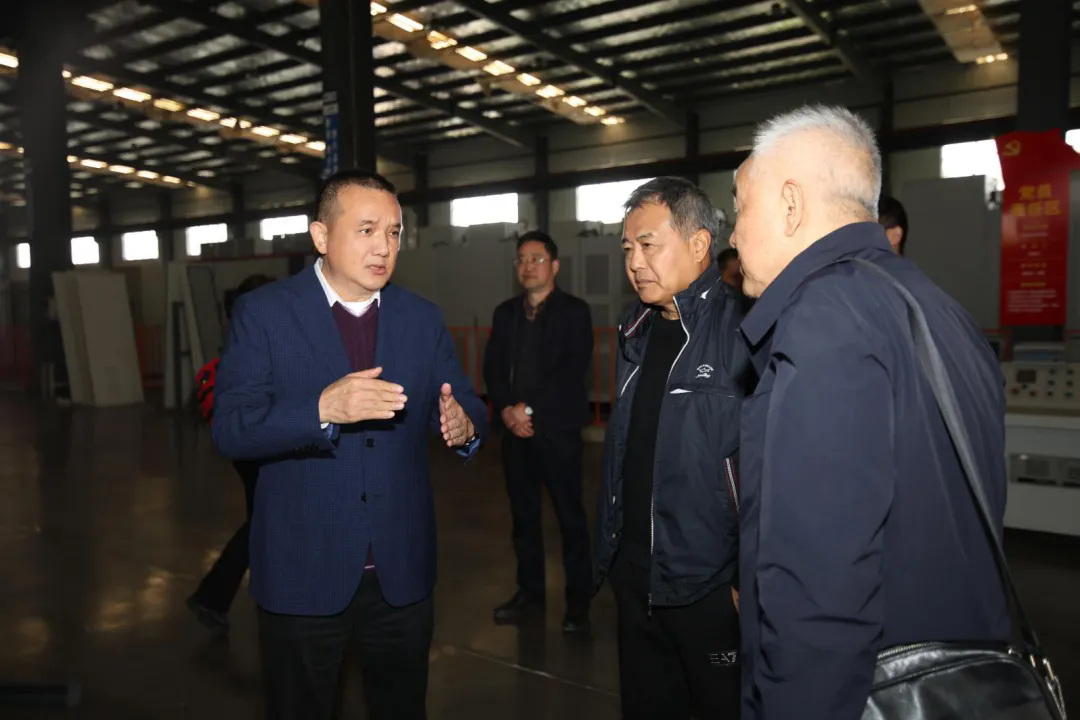 看見未來，才有未來?——中國服務(wù)型制造產(chǎn)業(yè)聯(lián)盟專家印建安一行赴大禹電氣考察指導(dǎo)